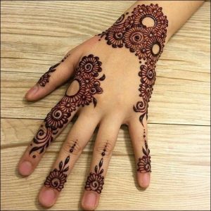 Back Hand Mehndi Design 