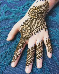 Back Hand Mehndi Design 